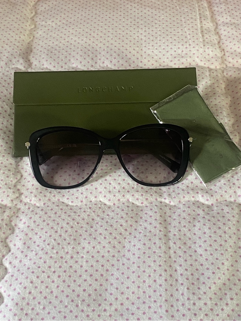 NIB Longchamp Classic Minimalist Black Oversized Square Sunglasses w/Case